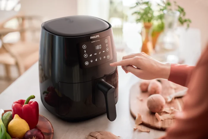 Philips HD9243/90 Air Fryer, Rapid Air Technology, 4.1 Liter, 1550 Watt - Black - Image 6
